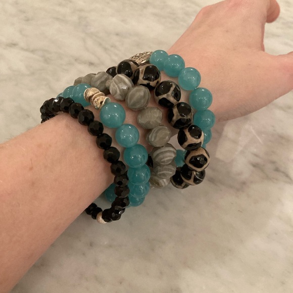 🔸NWT🔸 Gemstone Beaded Bracelet Set - Picture 8 of 16